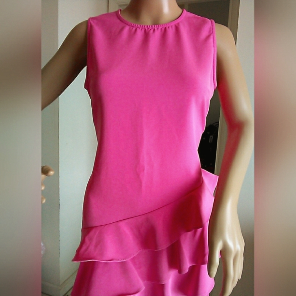 BNWOT PINK ESLEY DRESS W/ RUFFLES SZ. SM SLEEVELESS  LOWER THIGH LENGTH - Picture 5 of 10